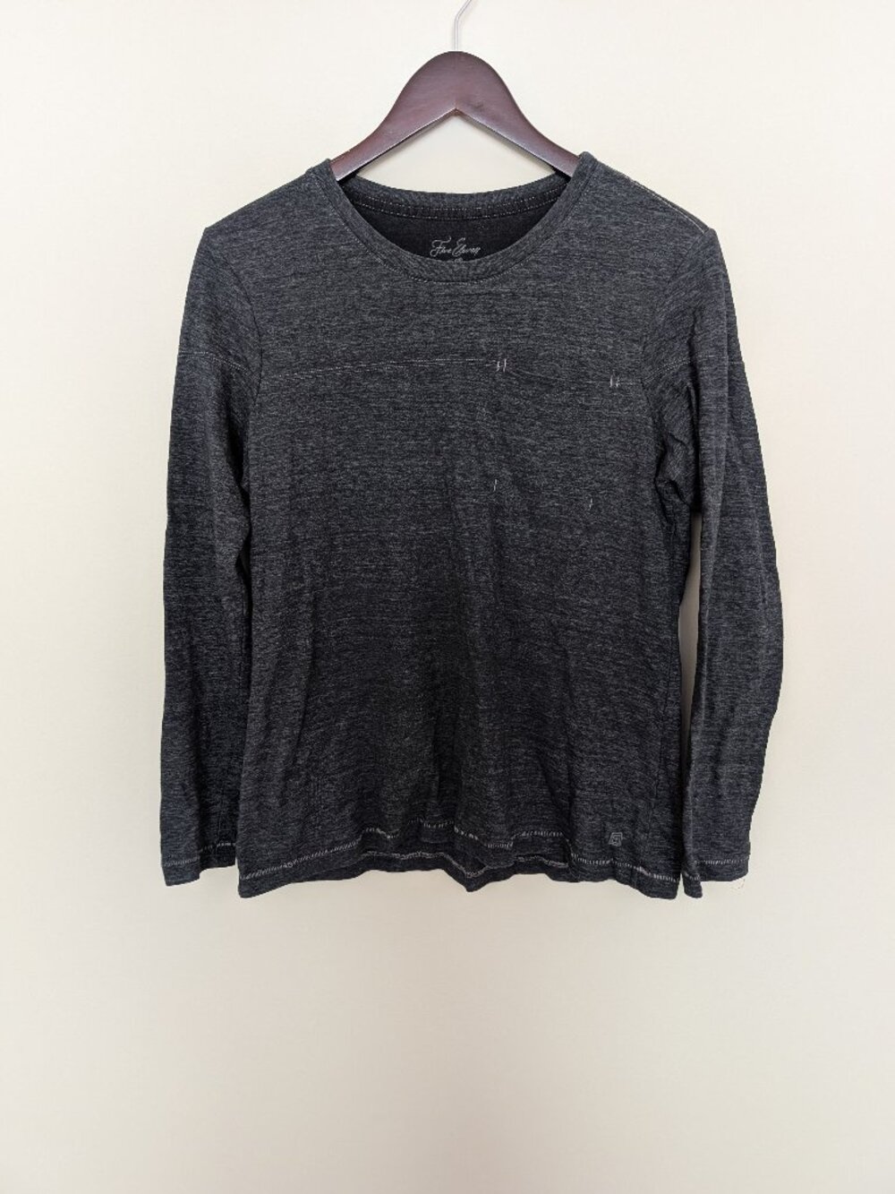 5.11 Long-sleeved tee